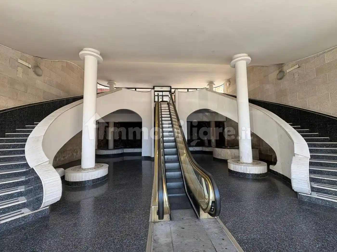 Quadrilocale piazza Salvatore Lo Bianco 10, Centro Direzionale, Napoli - foto 2