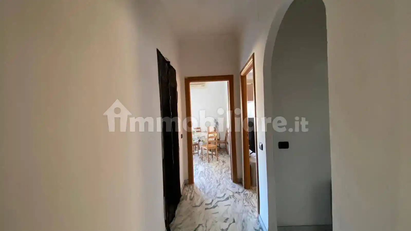 Quadrilocale piazza Salvatore Lo Bianco 10, Centro Direzionale, Napoli - foto 4