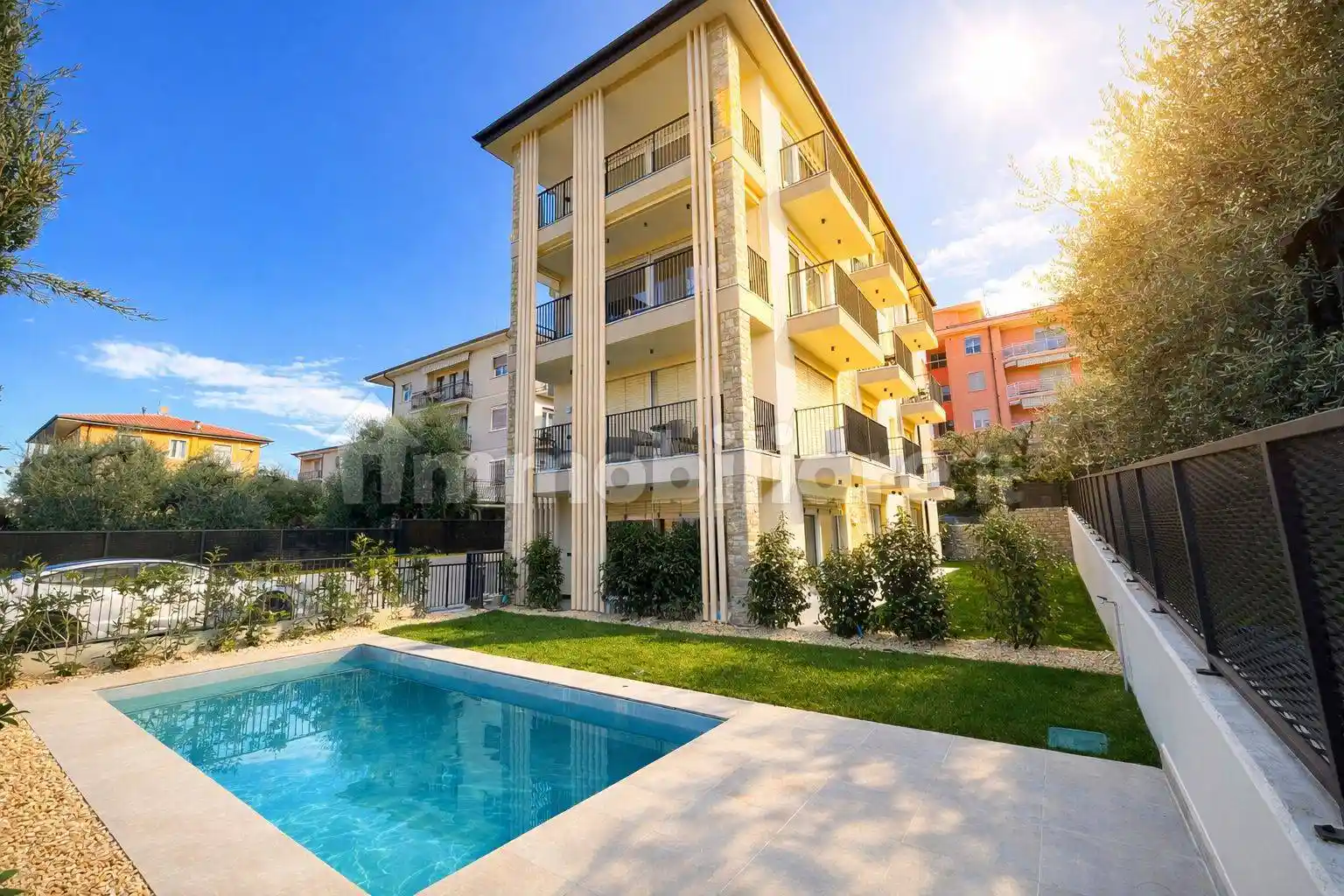 Appartamento in vendita a Torri del Benaco