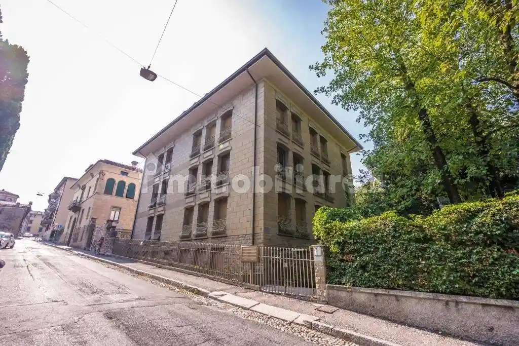 Appartamento in vendita a Bergamo