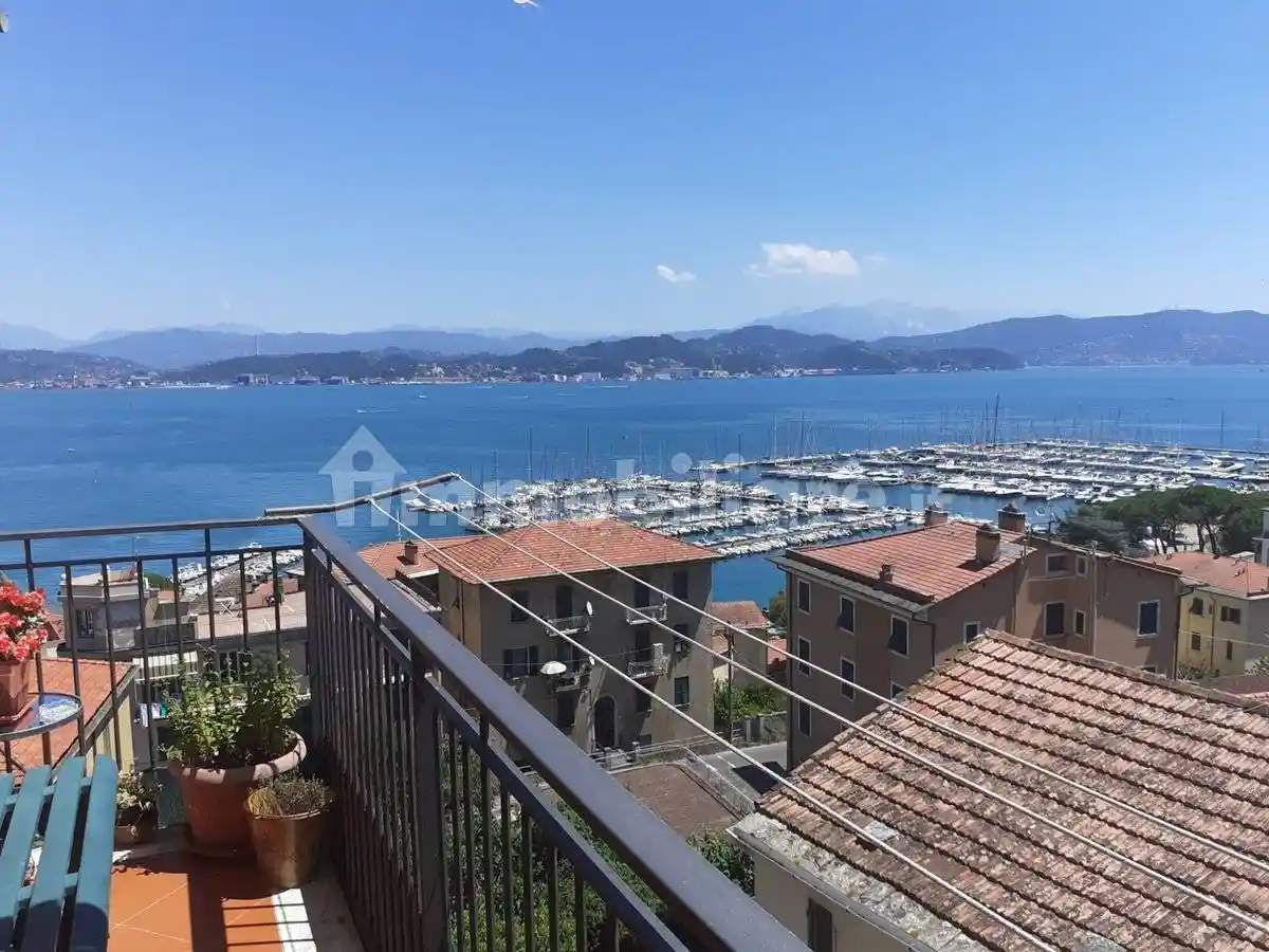 Appartamento in vendita a Portovenere