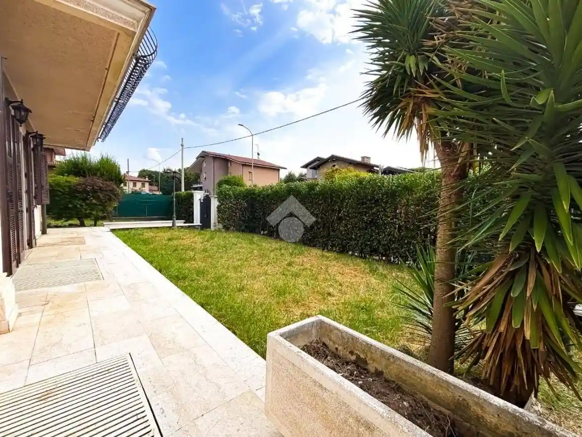 Villa bifamiliare via Cadorna, Monterotondo, Passirano - foto 2