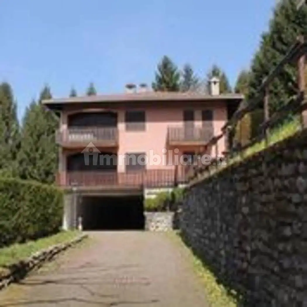 Bilocale via E. De Amicis, 2, Cassina Valsassina - foto 2