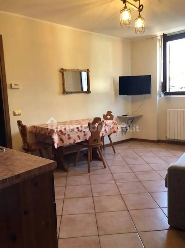 Bilocale piazza Garibaldi, 9, Centro, Barzio - foto 5