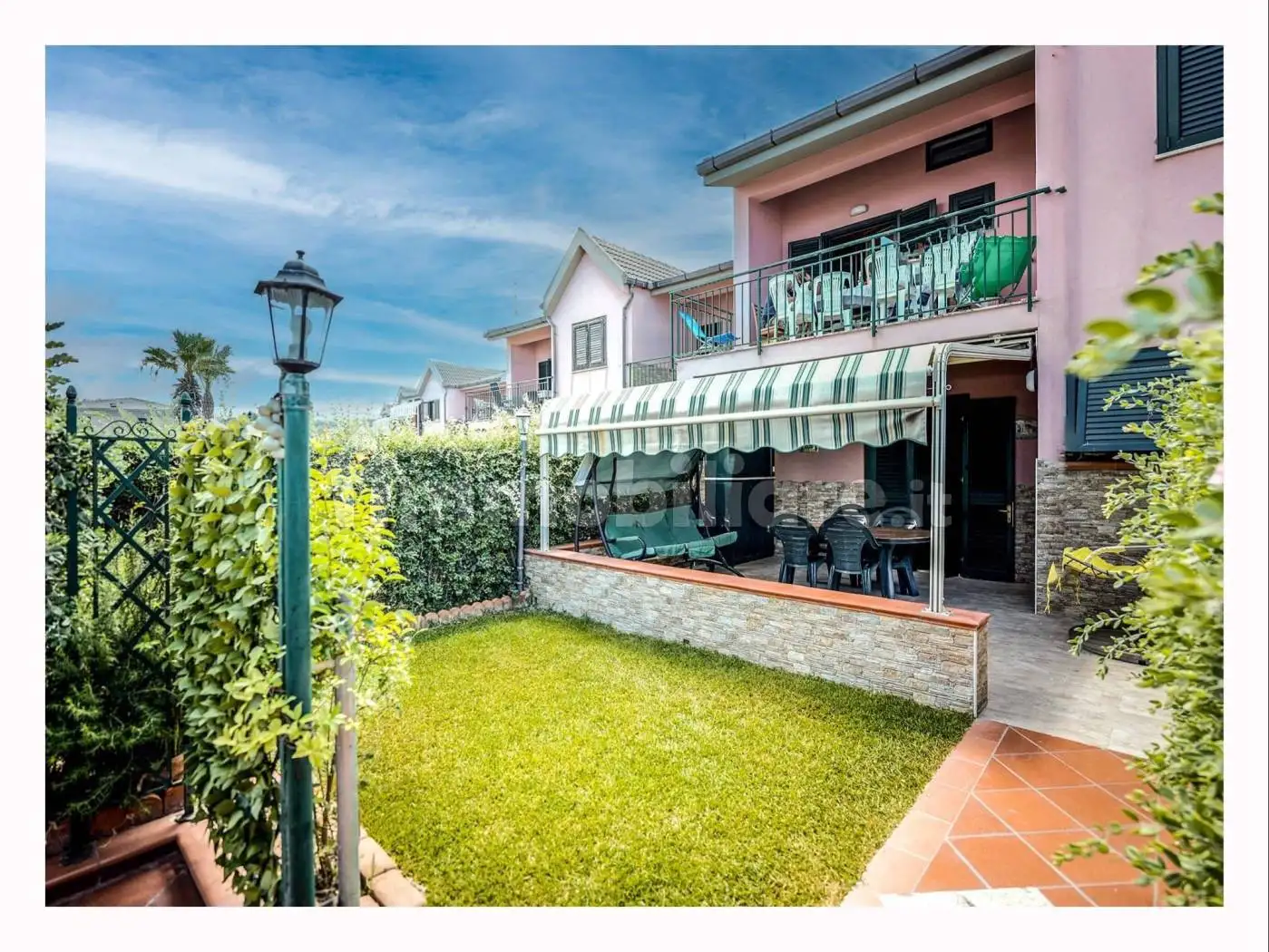 Appartamento in affitto a Campofelice di Roccella