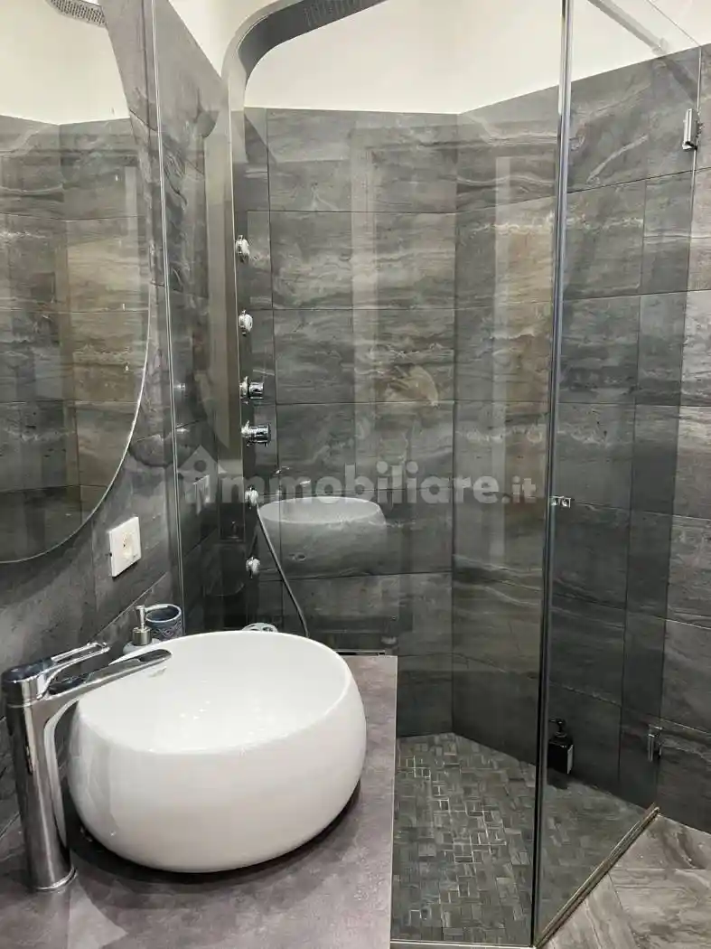 Bilocale largo della Zecca 8, Castelletto, Genova - foto 5