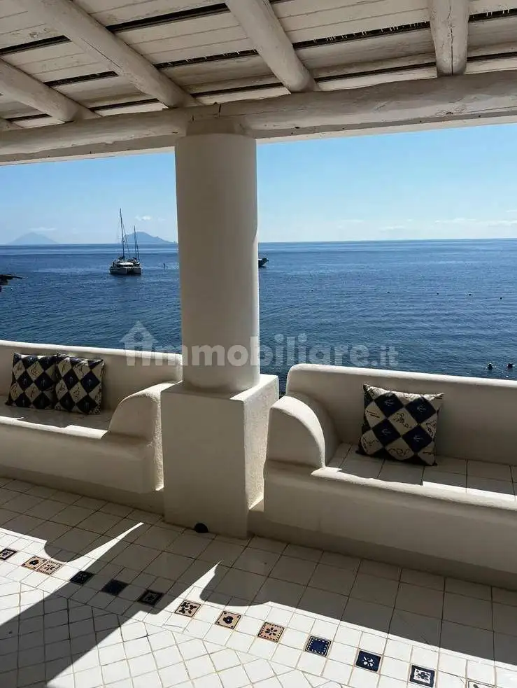 Villa in vendita a Santa Marina Salina