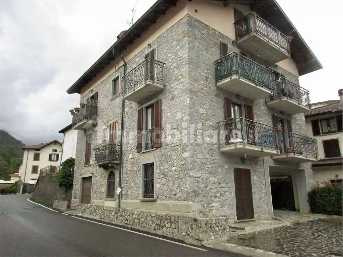 Quadrilocale via cà Andreane, Brancilione, Corna Imagna - foto 2