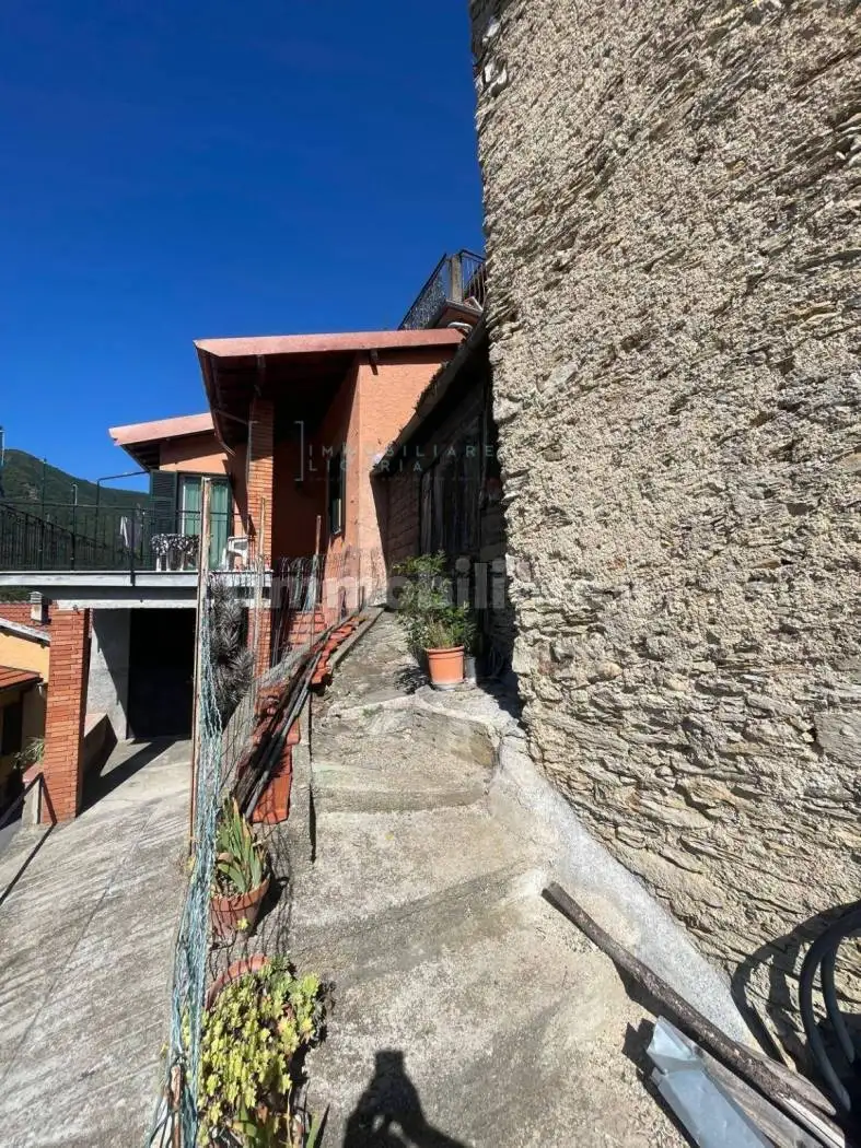 Rustico, da ristrutturare, 150 m², Armo - foto 2