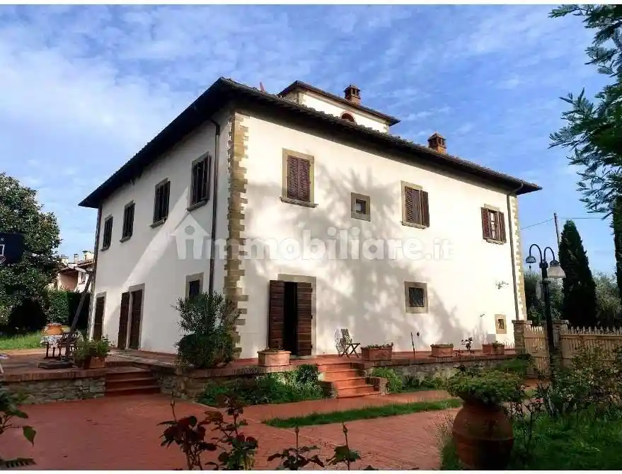 Villa in vendita a Arezzo