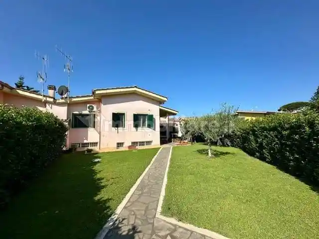 Villa in vendita a Ardea