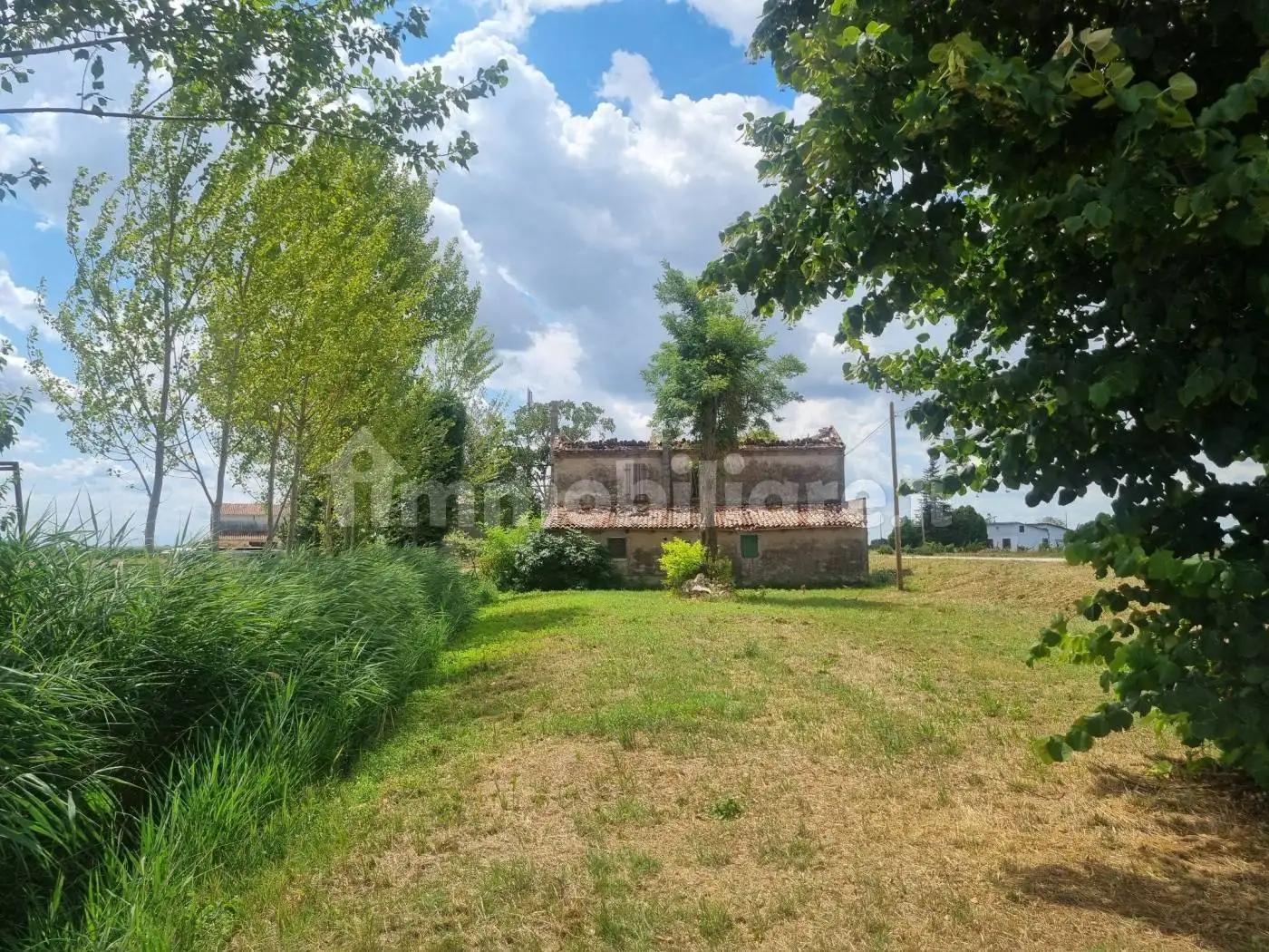 Rustico - Casale in vendita a Bondeno