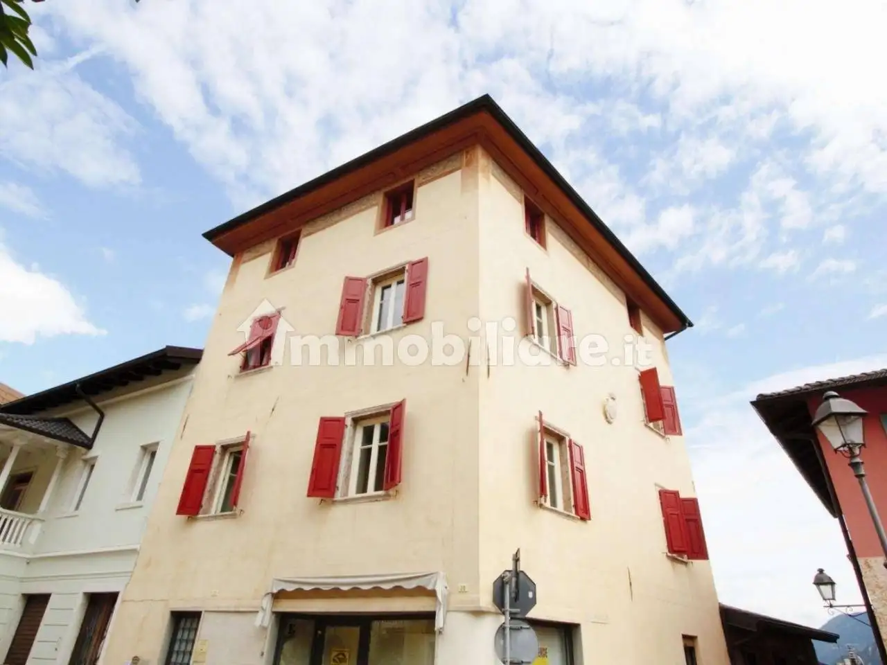 Casa indipendente in vendita a Roncegno Terme