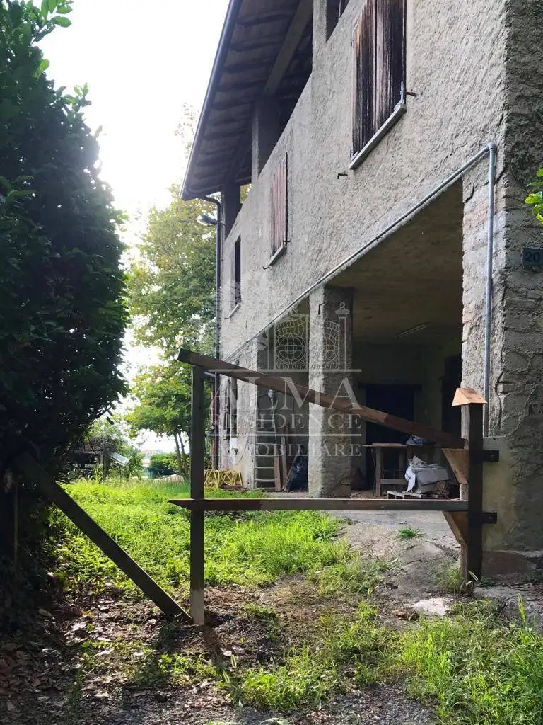 Rustico - Casale in vendita a Bergamo