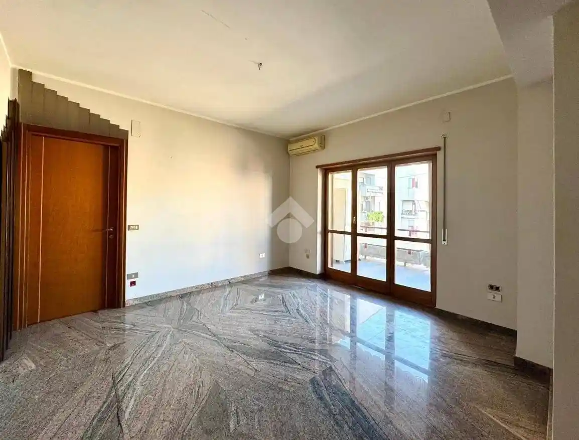 Appartamento piazza della Libertà 20, Roges, Rende - foto 2