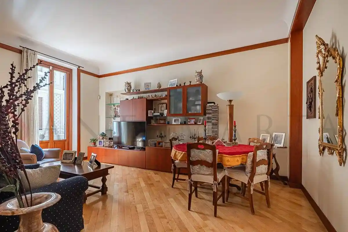 Trilocale buono stato, terzo piano, Montenero, Milano - foto 3