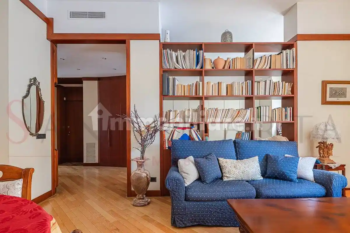 Trilocale buono stato, terzo piano, Montenero, Milano - foto 5