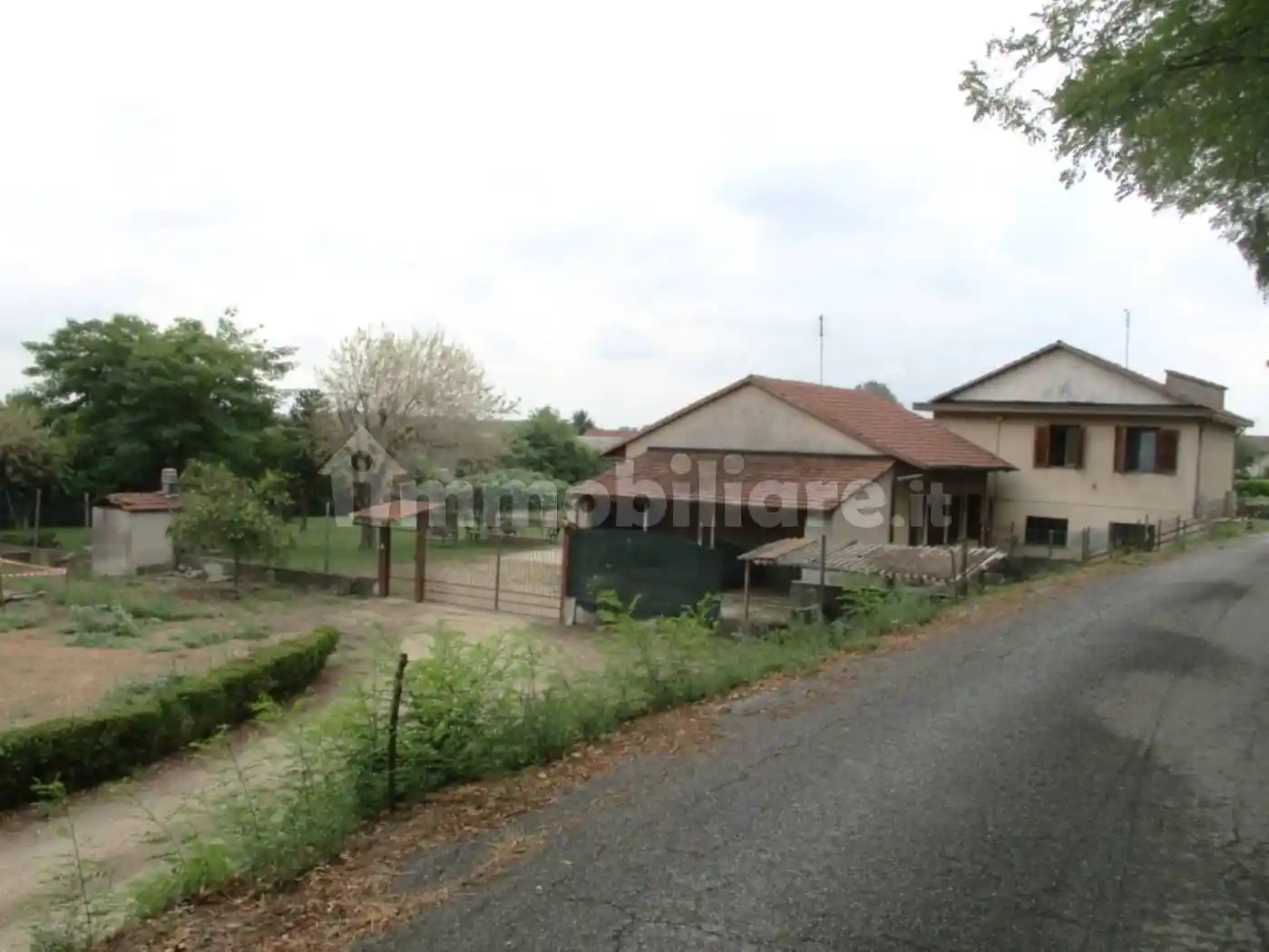 Villa in vendita a La Loggia
