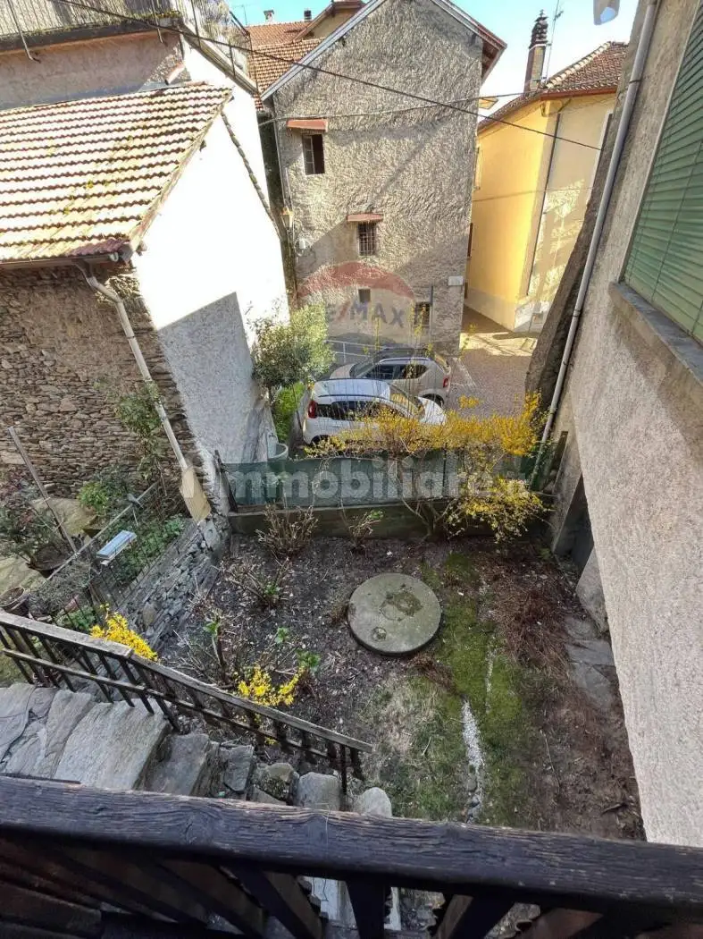 Terratetto plurifamiliare 230 m², da ristrutturare, Agra - foto 3