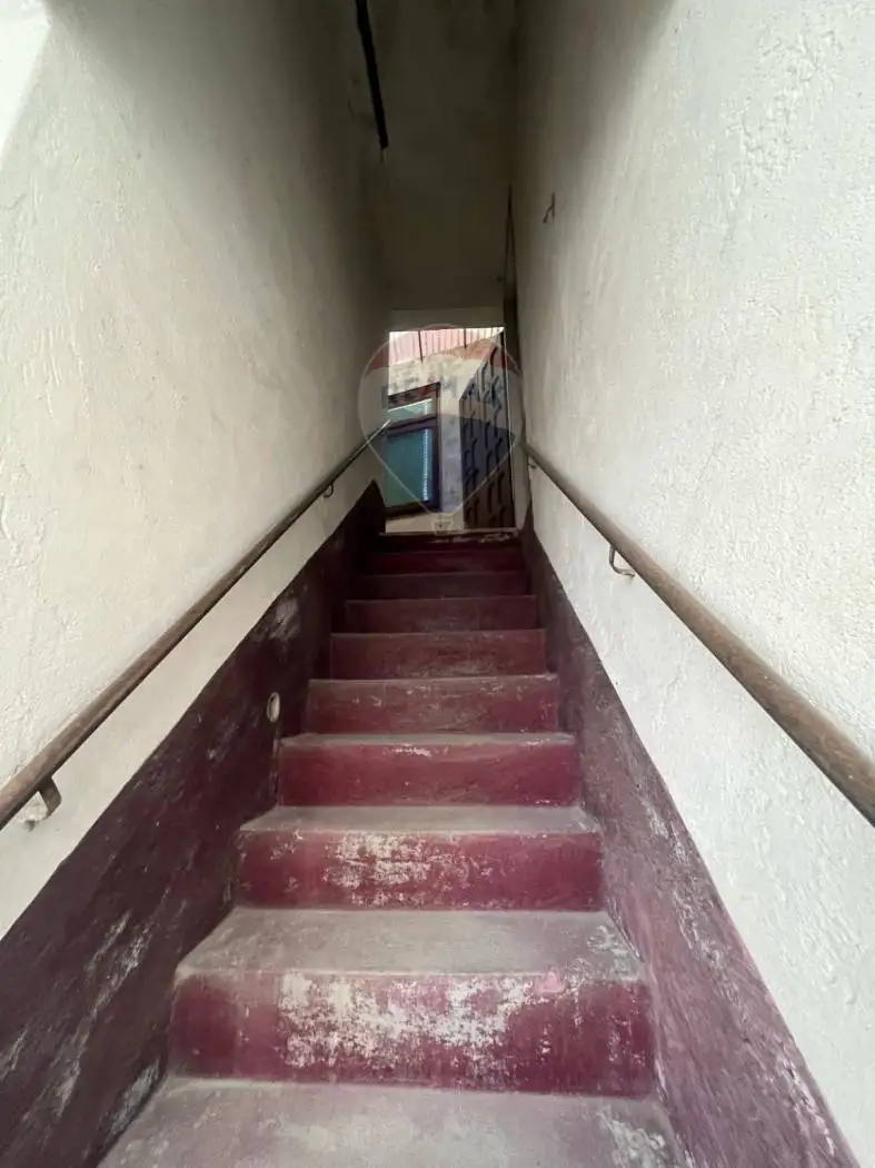 Terratetto plurifamiliare 230 m², da ristrutturare, Agra - foto 4