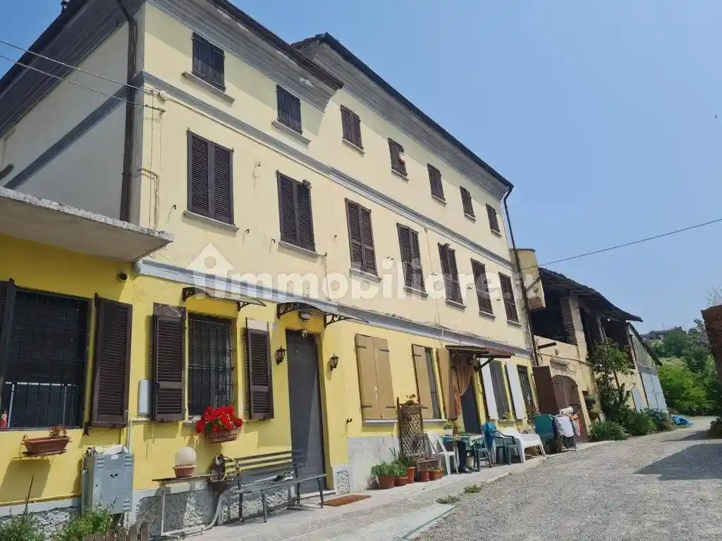 Rustico - Casale in vendita a Montù Beccaria