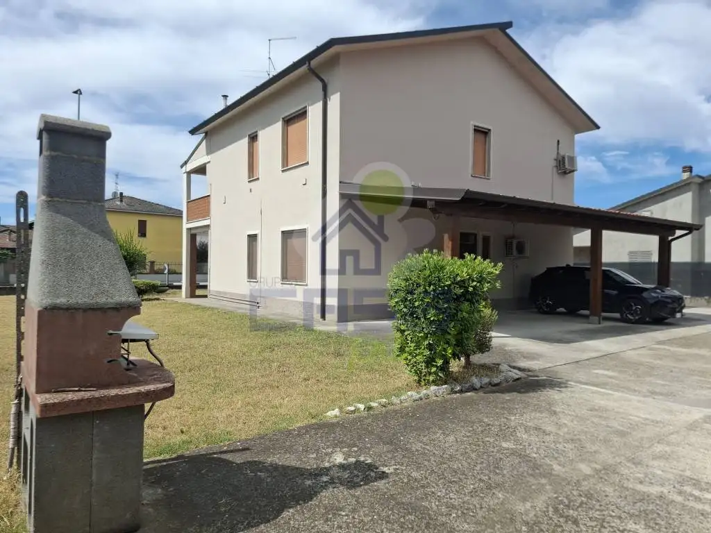 Terratetto unifamiliare via Piave, Centro, Castelnuovo Bocca d'Adda - foto 3