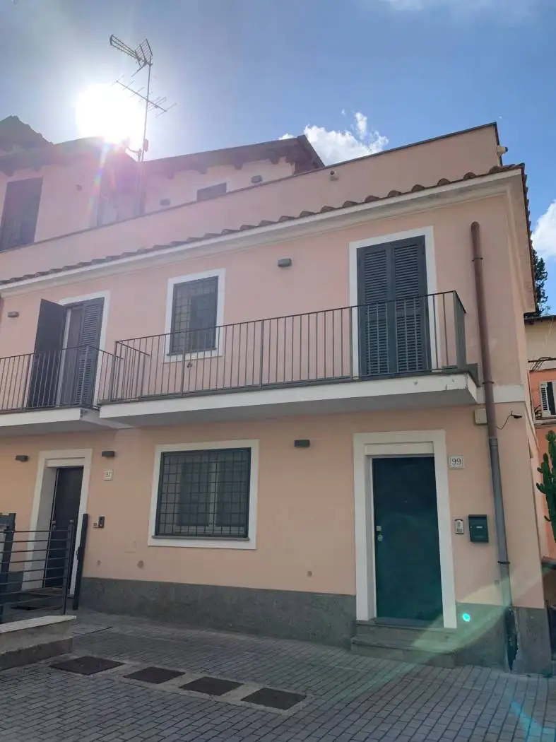 Villetta a schiera in affitto a Roma