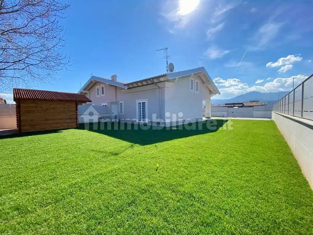 Villa in vendita a Colonna