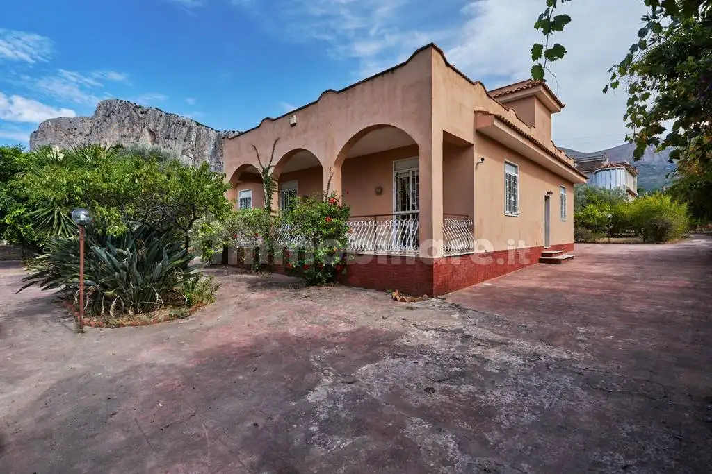 Villa in vendita a Carini