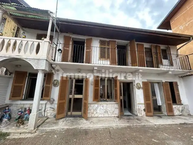 Casa indipendente in vendita a Confienza