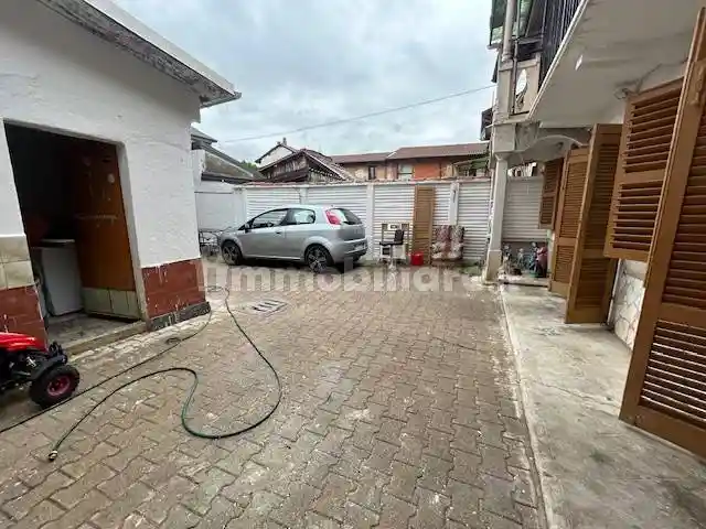 Terratetto unifamiliare 180 m², buono stato, Confienza - foto 5