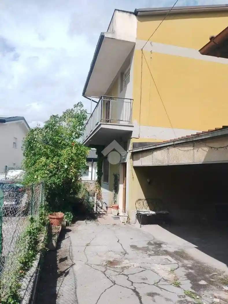 Terratetto unifamiliare via Lago Maggiore 5, Centro, Avezzano - foto 2