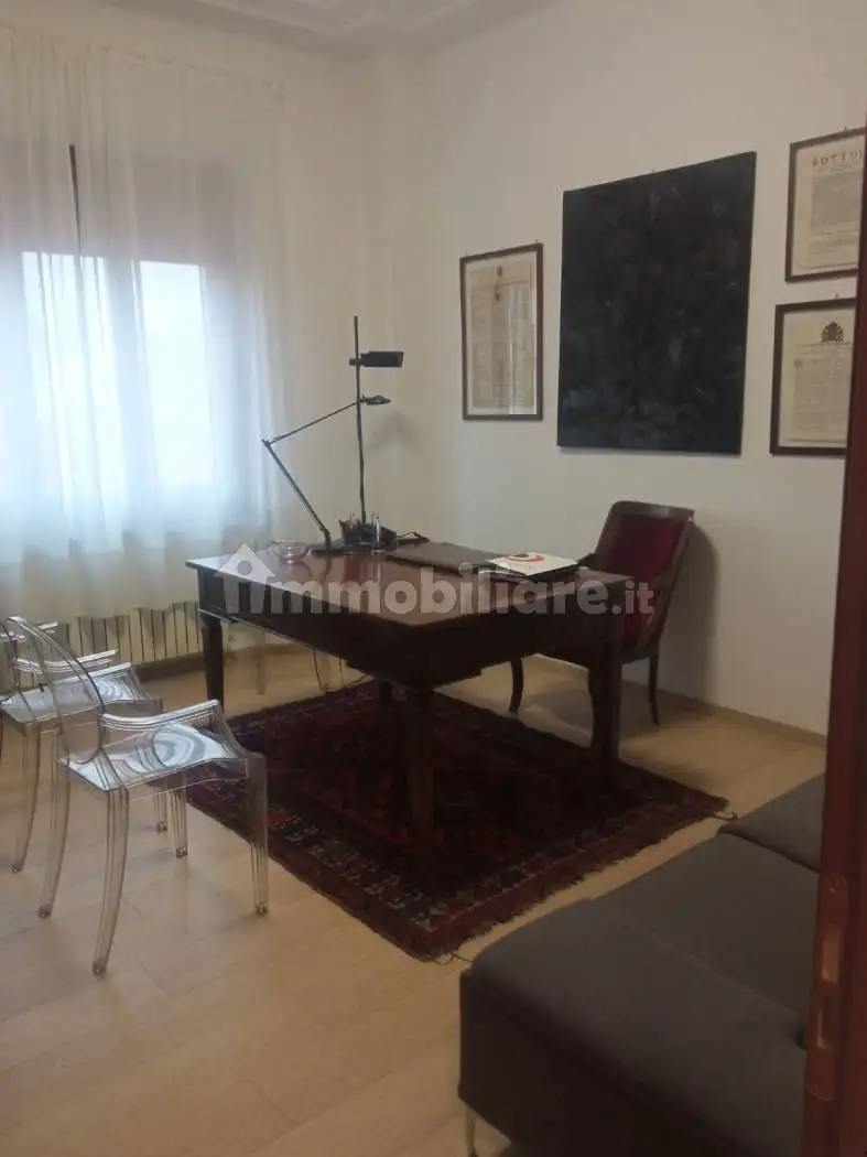 Palazzo - Edificio in affitto a Asti