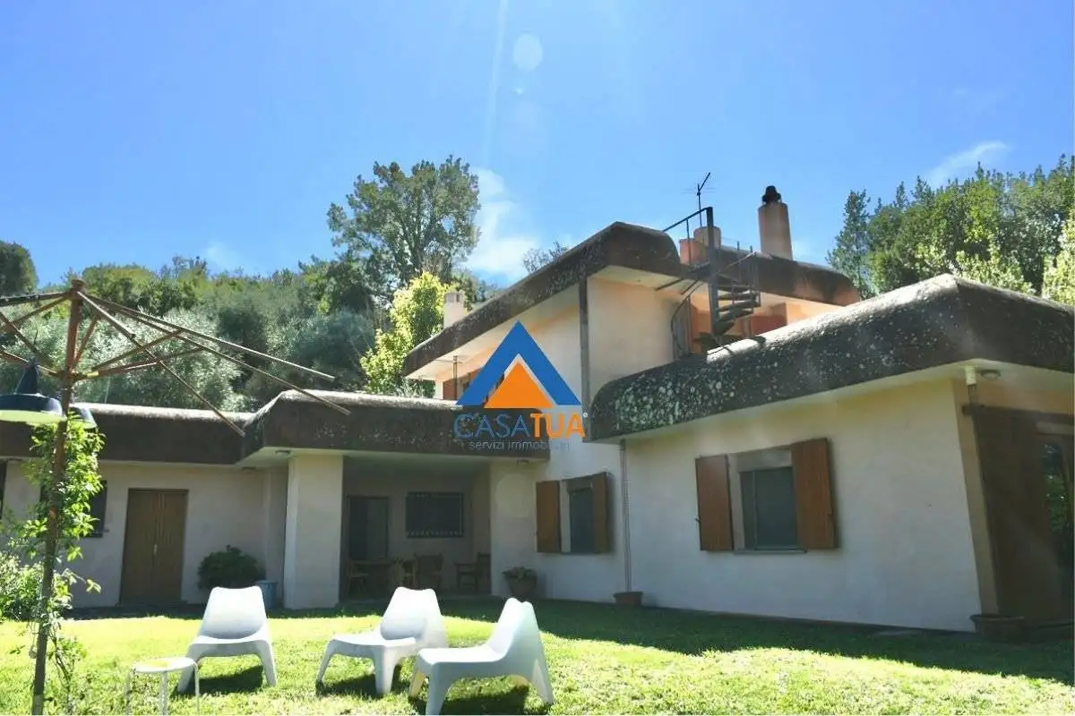 Rustico - Casale in vendita a Giove