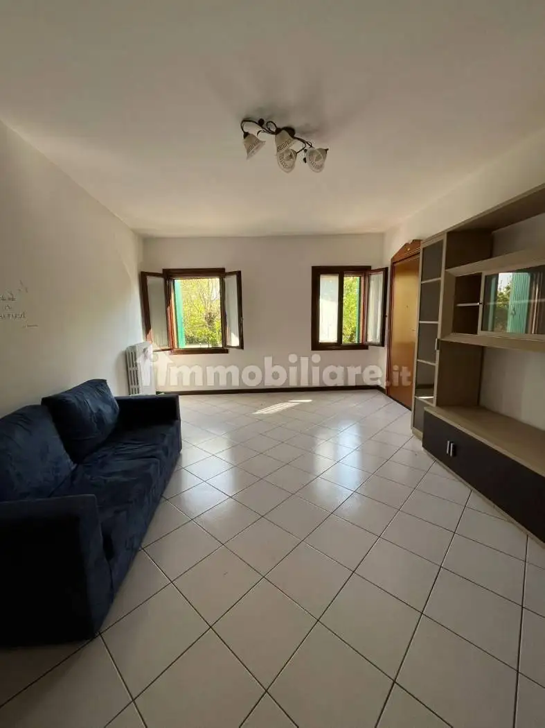 Trilocale via Monsignor Rino Marsiglio, Centro, Casale di Scodosia - foto 4