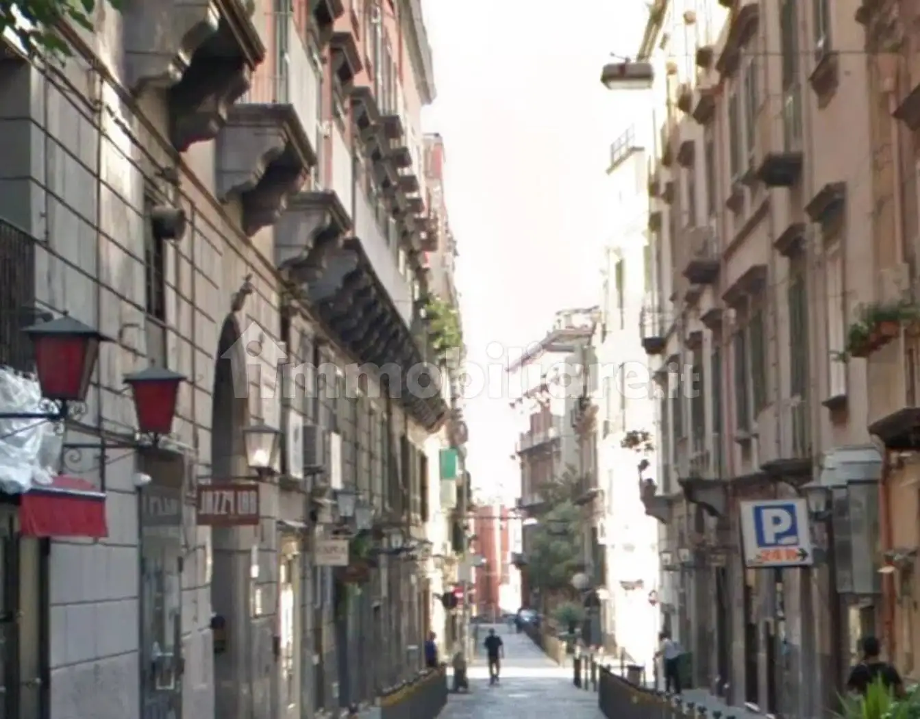 Appartamento in vendita a Napoli