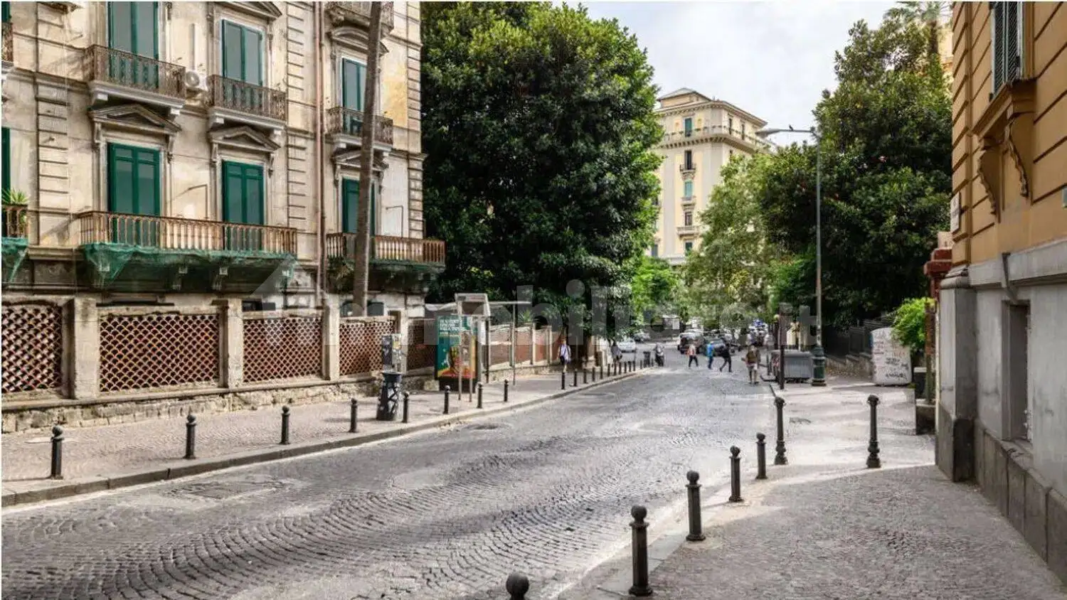 Appartamento in vendita a Napoli