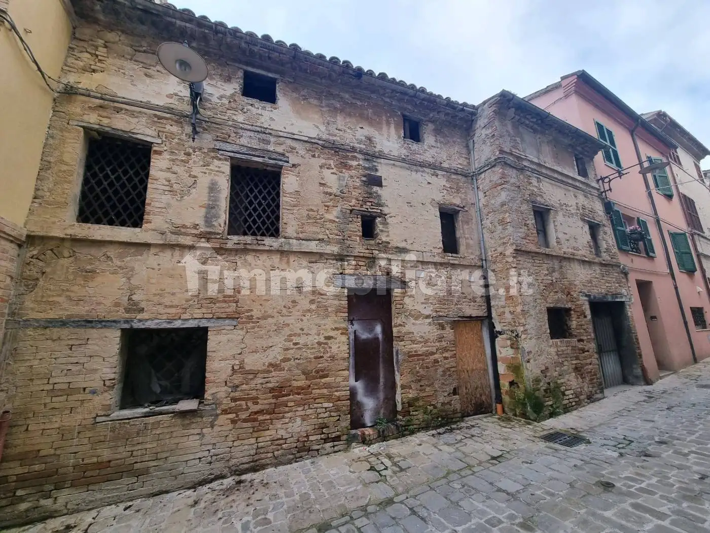 Casa indipendente in vendita a Pollenza