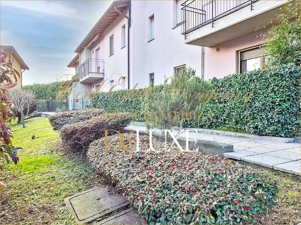 Appartamento in vendita a Canzo