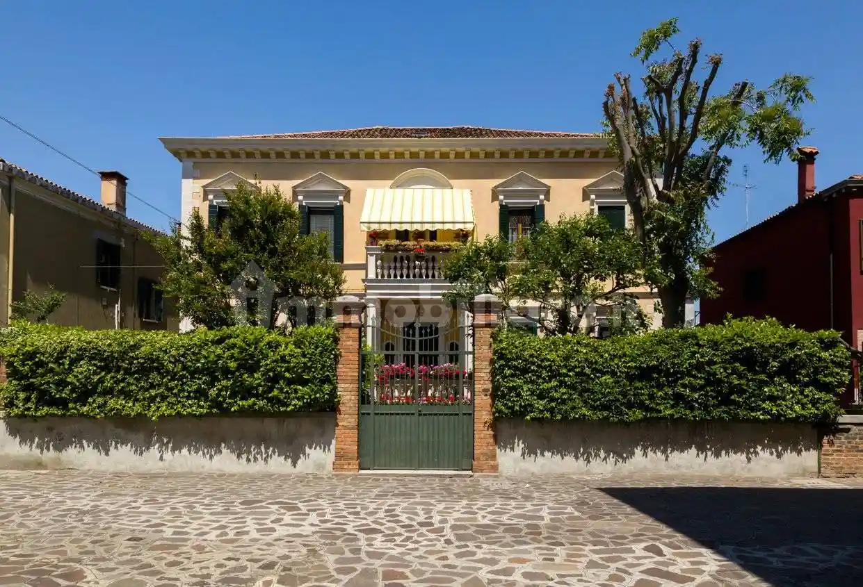 Villa in vendita a Corbetta