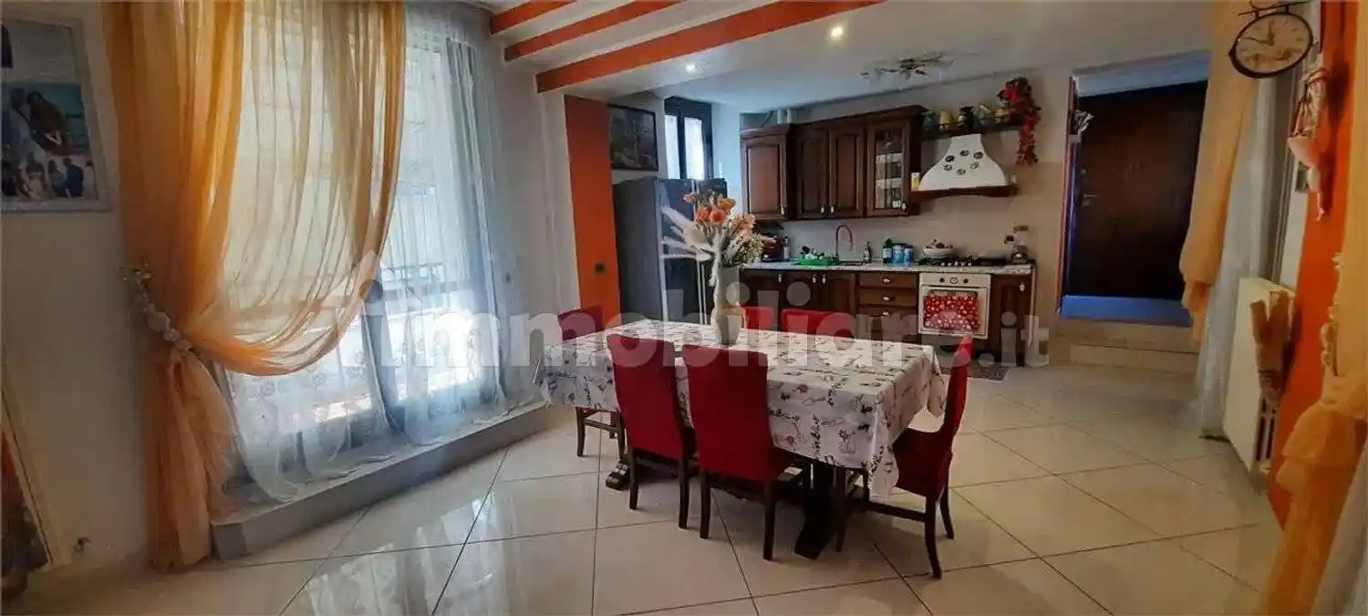 Appartamento in vendita a Borgomanero