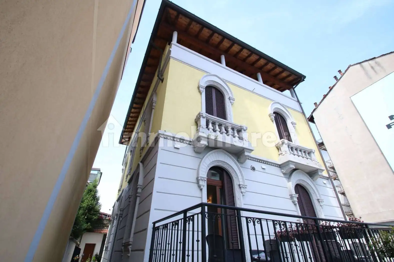 Building in vendita a Milan