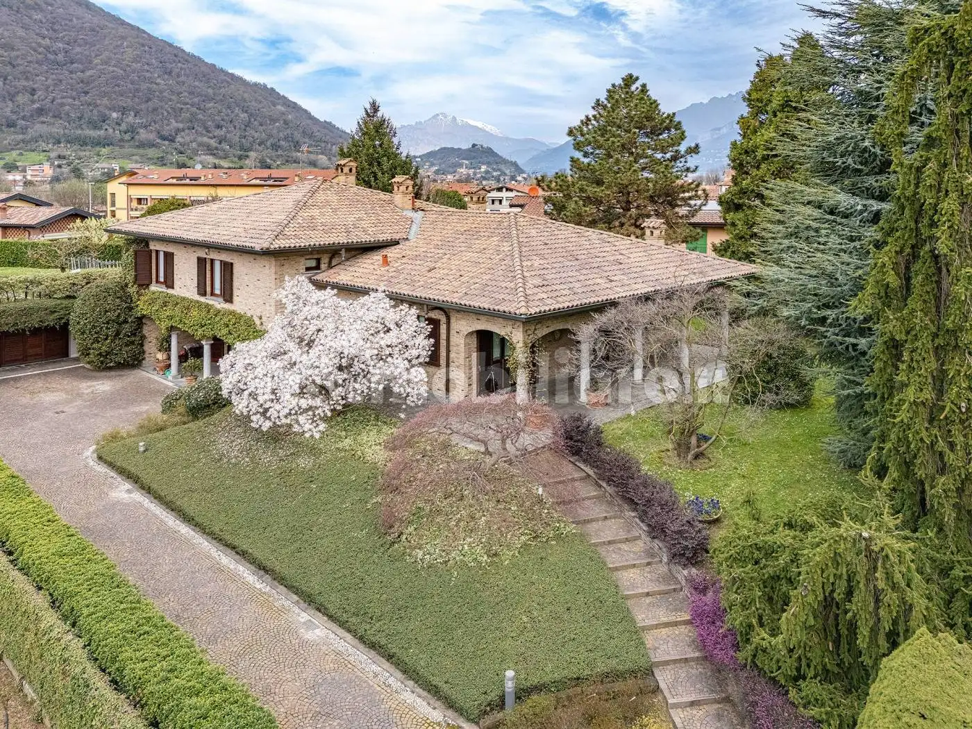 Villa in vendita a Brivio