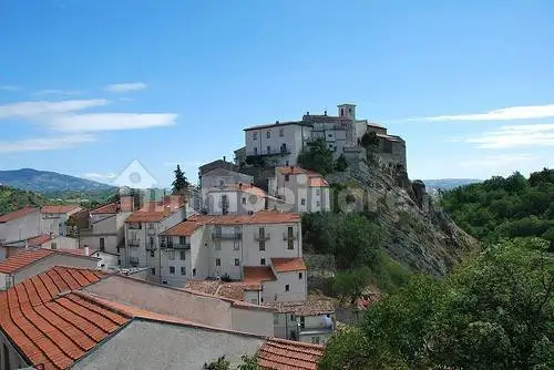 Casa indipendente in vendita a Castelverrino
