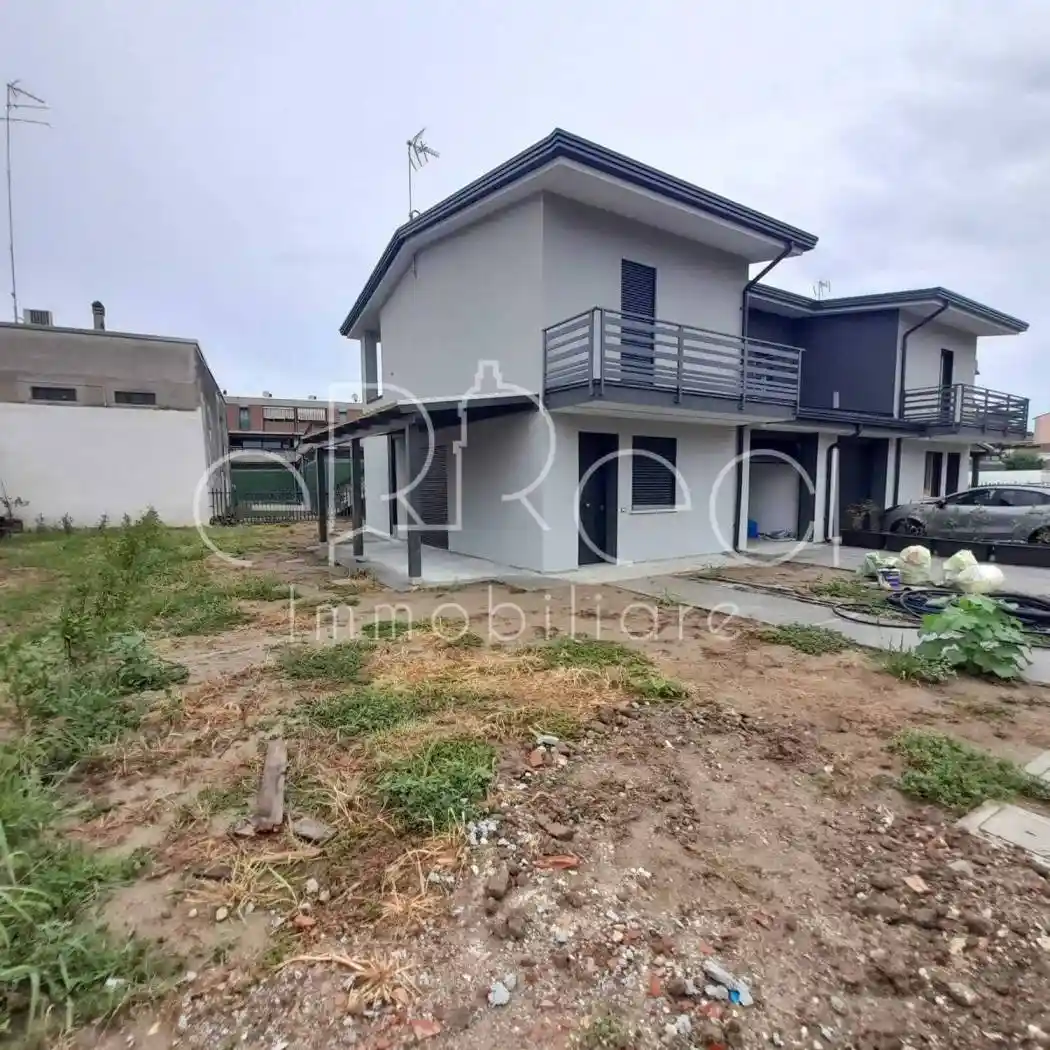 Villa in vendita a Suzzara