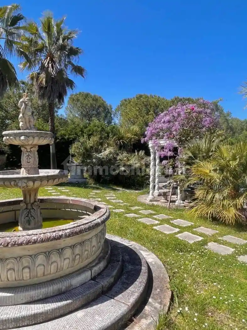 Villa in vendita a Cappelle sul Tavo