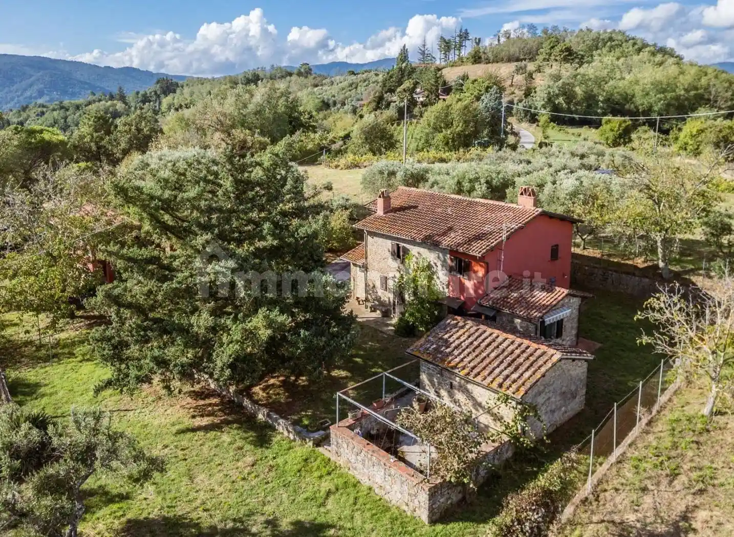 Rustico - Casale in vendita a Uzzano