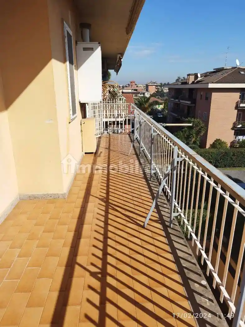 Palazzo - Edificio via del Casale Agostinelli 96/a, Morena, Roma - foto 2