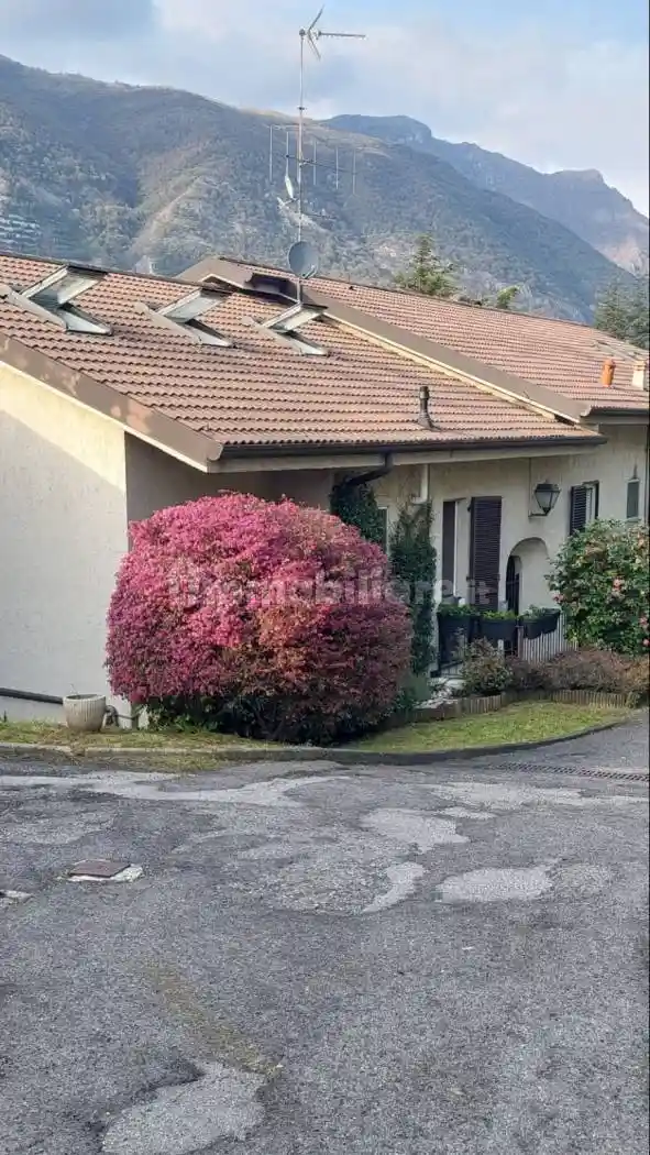 Quadrilocale via Innocente Bonfanti 8, Centro, Bosisio Parini - foto 2