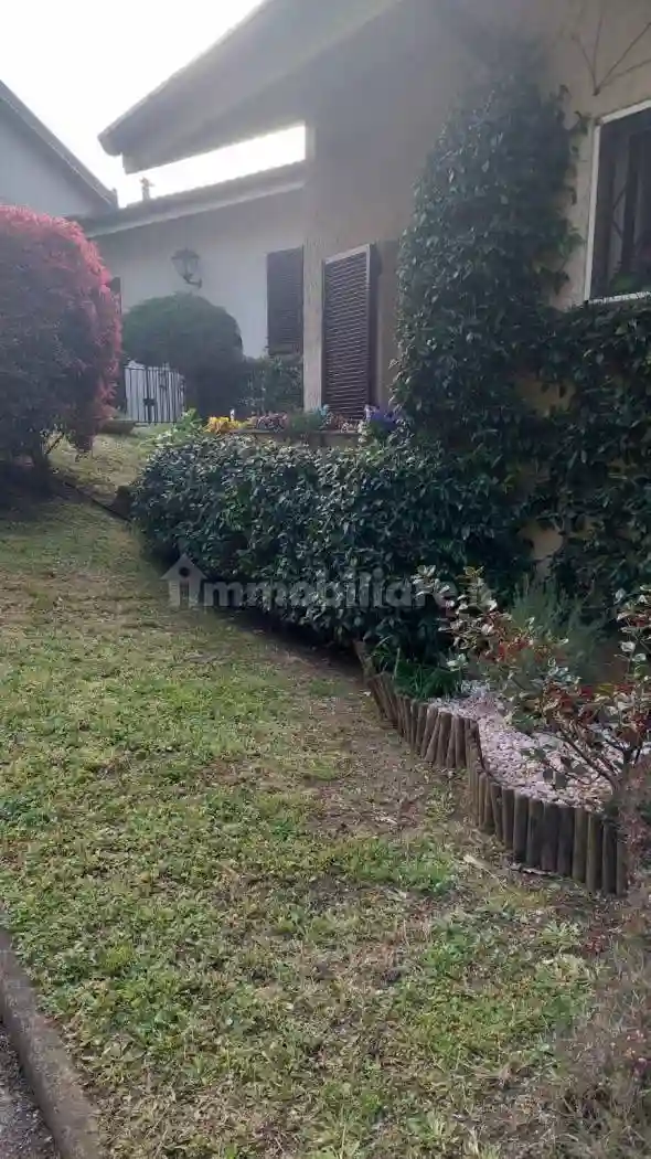 Quadrilocale via Innocente Bonfanti 8, Centro, Bosisio Parini - foto 4